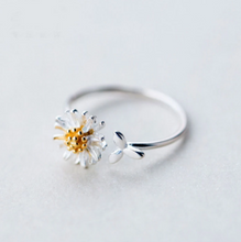 Load image into Gallery viewer, Daisy Elegant Open Ladies Ring
