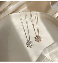 Load image into Gallery viewer, Cubic Zircon Snowflake Pendant Necklace Fashion Clavicle Chain