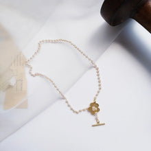 Load image into Gallery viewer, Flower Pearls Pendant Necklace New Cute Romantic Gothic Chain