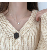 Load image into Gallery viewer, Cubic Zircon Snowflake Pendant Necklace Fashion Clavicle Chain