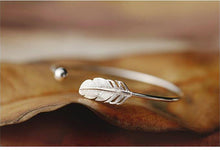 Load image into Gallery viewer, Feather Opening Bracelet Women Fashion Temperament Bracelet