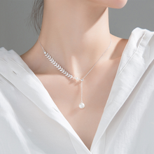 Load image into Gallery viewer, Elegant Romantic Leaf Pearl Pendant Necklace