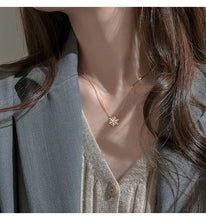 Load image into Gallery viewer, Cubic Zircon Snowflake Pendant Necklace Fashion Clavicle Chain