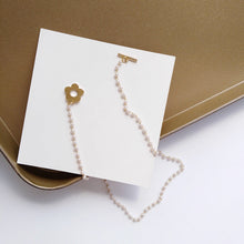Load image into Gallery viewer, Flower Pearls Pendant Necklace New Cute Romantic Gothic Chain
