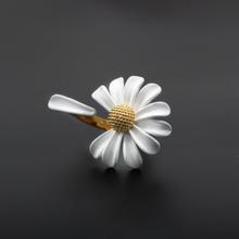 Load image into Gallery viewer, Daisy Elegant Open Ladies Ring
