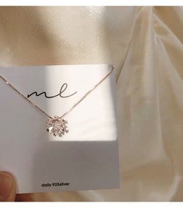 Cubic Zircon Snowflake Pendant Necklace Fashion Clavicle Chain