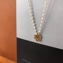 Load image into Gallery viewer, Flower Pearls Pendant Necklace New Cute Romantic Gothic Chain
