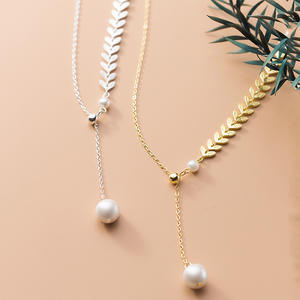 Elegant Romantic Leaf Pearl Pendant Necklace