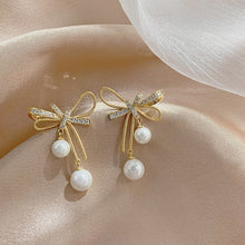 Load image into Gallery viewer, Korean Elegant Bow Imitation Pearl Earring
