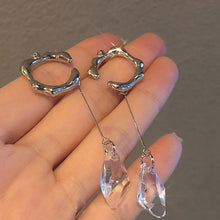 Load image into Gallery viewer, Irregular Transparent Crystal Pendientes Earrings
